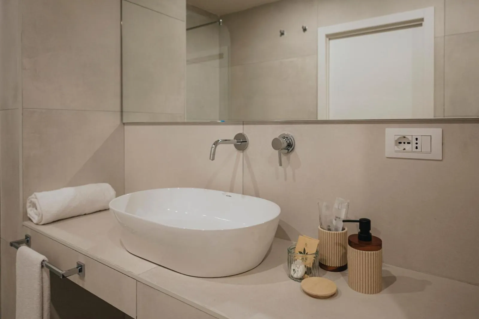 Palazzo Pandola - Luxury Suites Неаполь