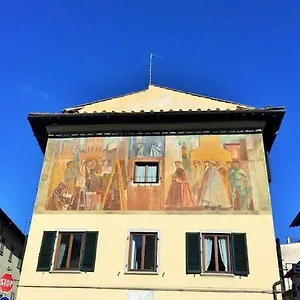https://la-casetta-dipinta-20.it-tuscanyhotel.com