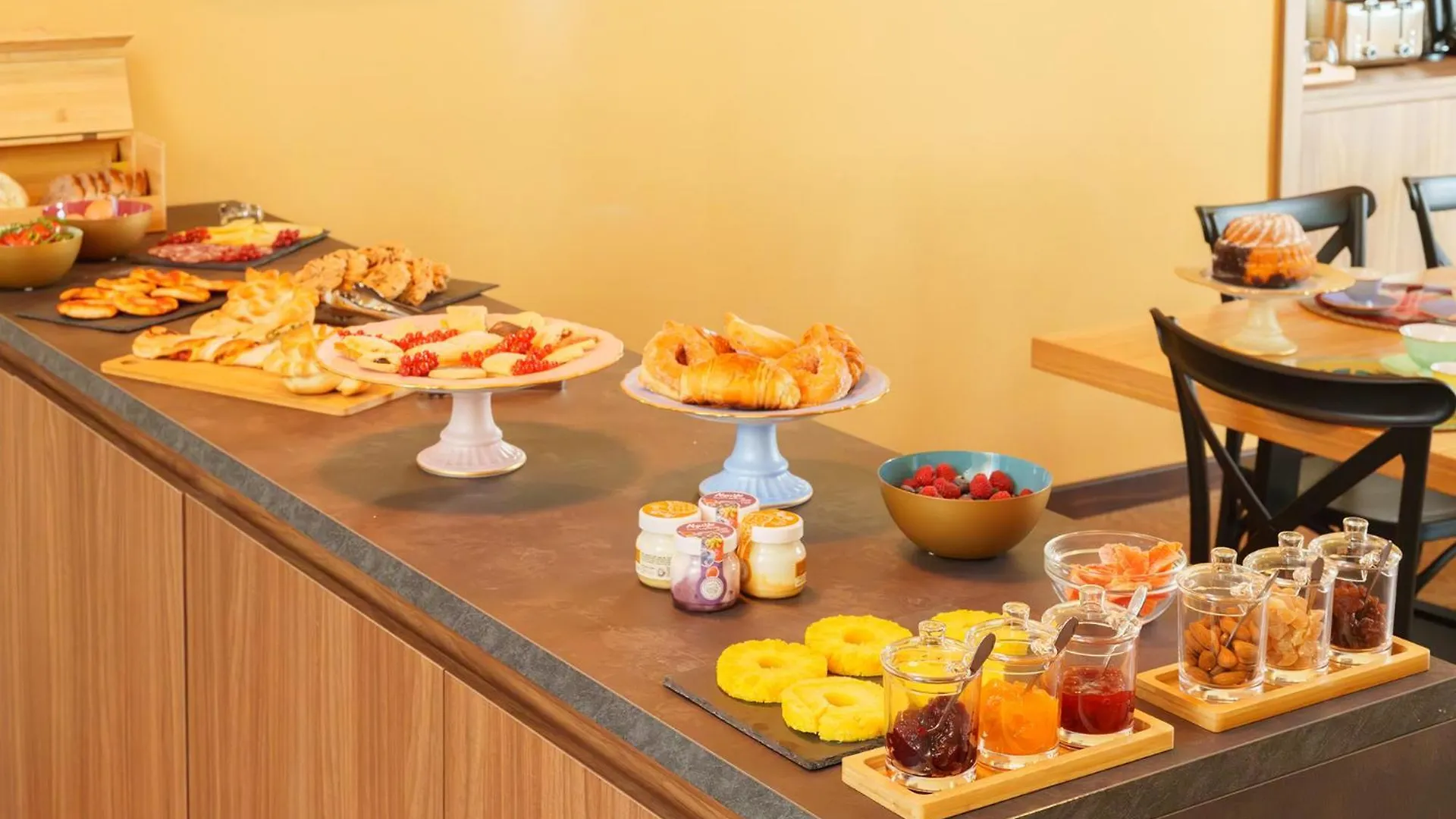 נאפולי Palazzo Pandola - Luxury Suites בית הארחה